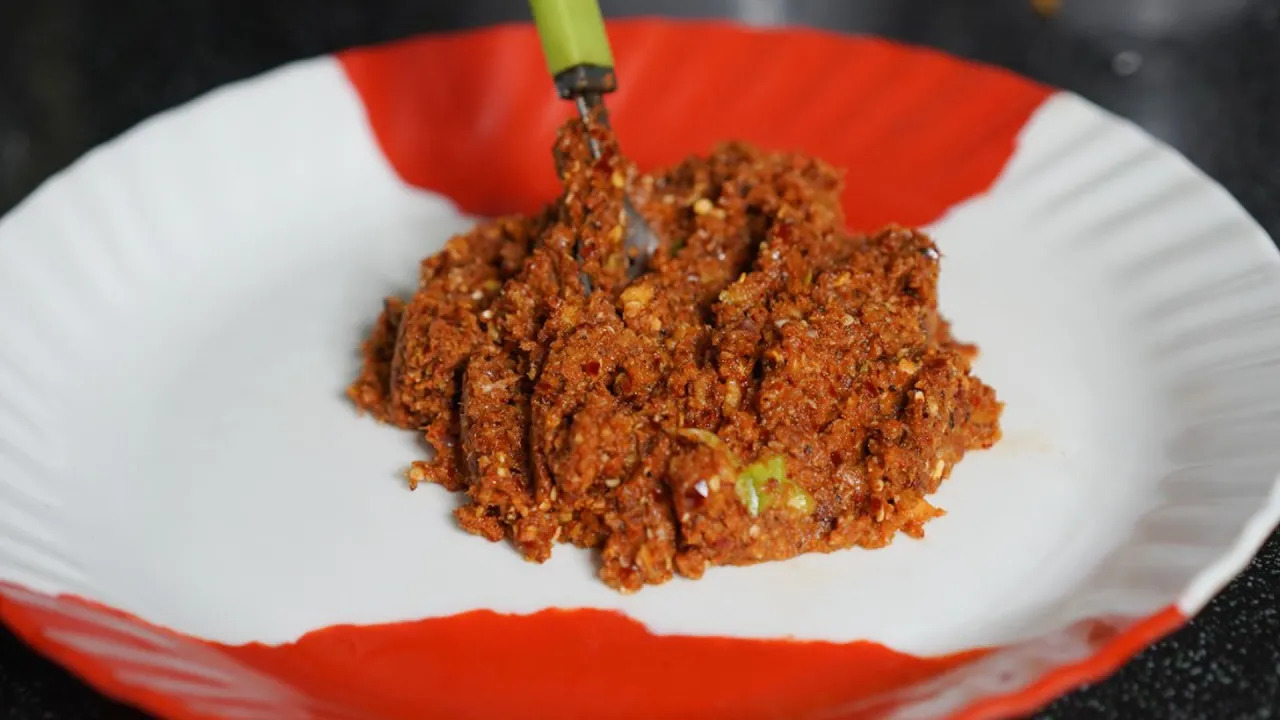 Dry prawn Chammanthi with Mango